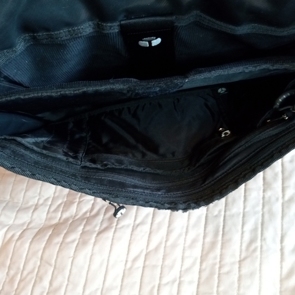 YAK PAC Messenger Crossbody Computer Bag Black Gray With Inner And Outer Pockets - Picture 4 of 8